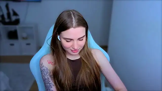 Snapshot of StellaLawless chatting on January 17, 6:11 pm StellaLawless online show from January 17, 6:11 pm