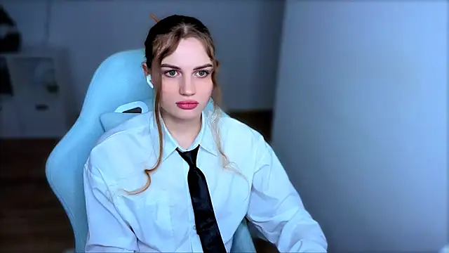 Snapshot of StellaLawless chatting on February 2, 8:40 pm StellaLawless online show from February 2, 8:40 pm