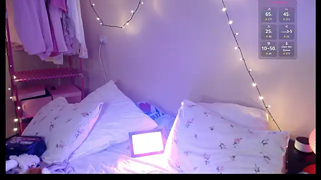 KatieMelone online show from January 31, 7:11 pm