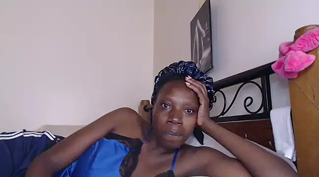 Sweet Bear online show from February 8, 3:41 am