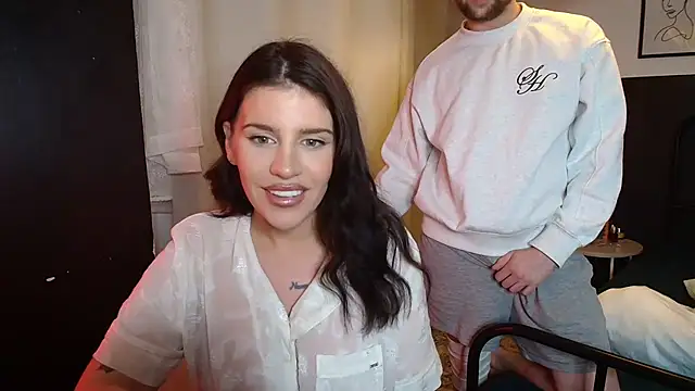 Snapshot of Bustyjessicalouu chatting on January 19, 9:02 pm Bustyjessicalouu online show from January 19, 9:02 pm