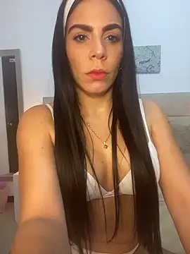 Snapshot of valecruz903 chatting on September 29, 1:38 pm valecruz903 online show from September 29, 1:38 pm