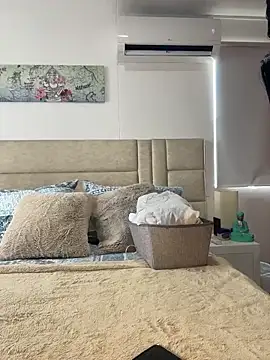 valecruz903 online show from April 9, 6:13 pm