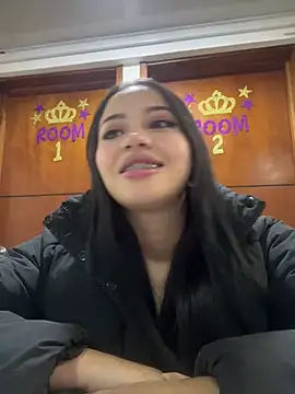 abbymnd online show from December 10, 9:43 pm