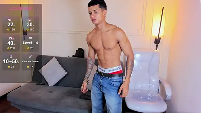 Snapshot of Paradise_boy_s chatting on October 10, 11:15 pm Paradise boy s online show from October 10, 11:15 pm