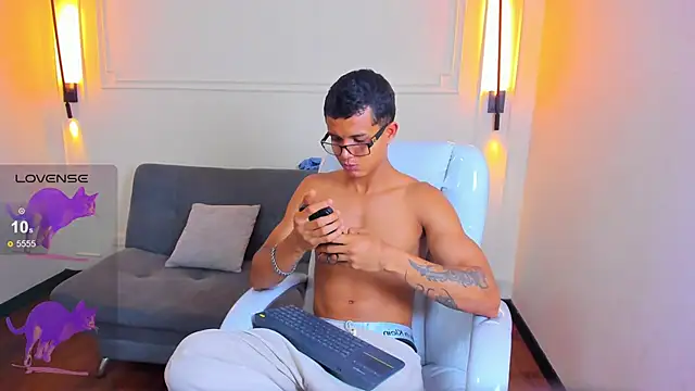 Paradise boy s online show from March 14, 6:57 pm