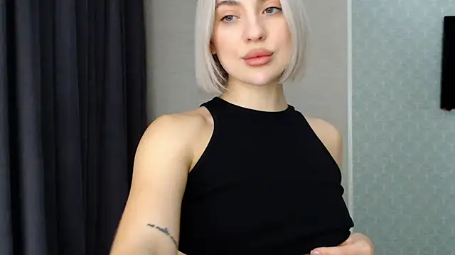 Snapshot of hot-sasha9 chatting on December 11, 3:05 pm hot-sasha9 online show from December 11, 3:05 pm