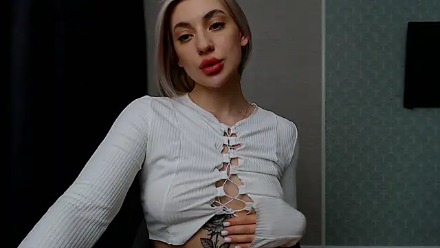 Snapshot of hot-sasha9 chatting on March 17, 3:07 pm hot-sasha9 online show from March 17, 3:07 pm