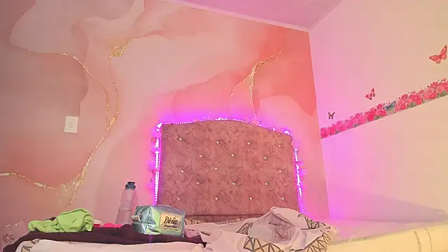 elizabethroman online show from December 24, 10:11 am