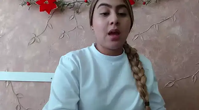 Miabonnett  online show from December 26, 5:30 pm