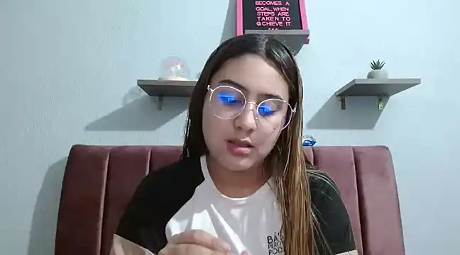 Miabonnett  online show from December 30, 8:36 pm