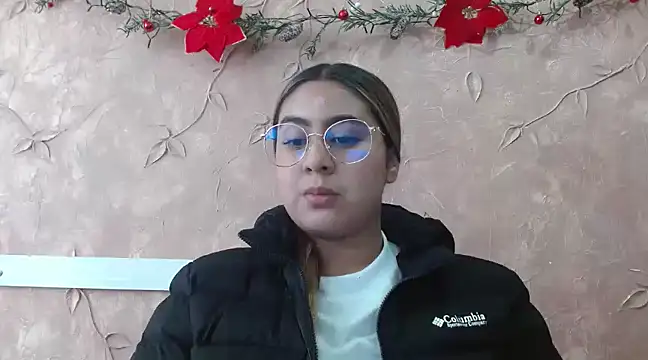 Miabonnett  online show from January 8, 2:03 pm