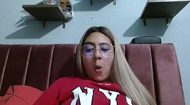 Miabonnett  online show from January 10, 10:57 pm