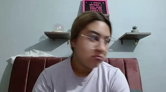 Miabonnett  online show from January 13, 10:45 pm