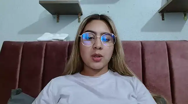 Miabonnett  online show from January 15, 9:09 pm