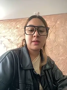 Miabonnett  online show from September 26, 12:09 pm