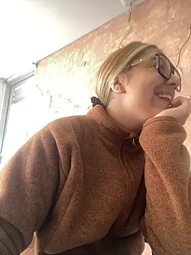 Miabonnett  online show from November 3, 12:06 pm