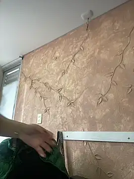 Miabonnett  online show from November 6, 12:17 pm