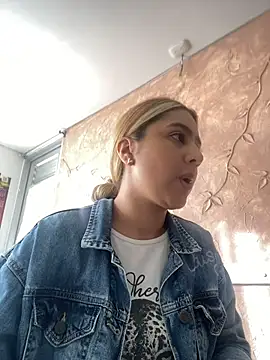 Miabonnett  online show from November 25, 12:16 pm