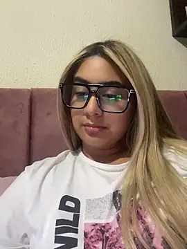 Miabonnett  online show from May 15, 1:12 am