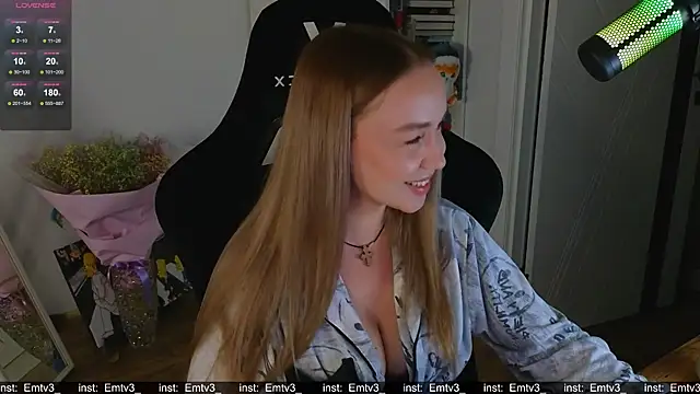 Emili1- online show from November 28, 2:09 pm