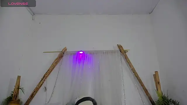 Snapshot of _RedMoon chatting on July 20, 4:53 pm RedMoon online show from July 20, 4:53 pm