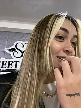 emma oxford online show from December 9, 8:23 pm