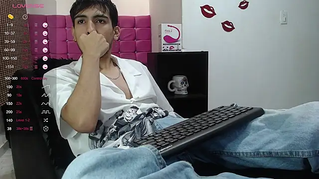 zack thunder online show from January 4, 12:27 pm
