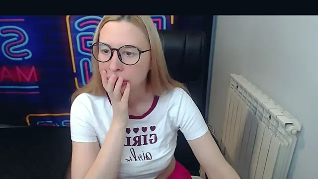 Snapshot of kerakiss877 chatting on January 3, 7:50 pm kerakiss877 online show from January 3, 7:50 pm