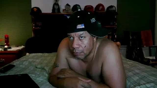 Snapshot of pimpdaddy4ever chatting on December 7, 1:36 am pimpdaddy4ever online show from December 7, 1:36 am