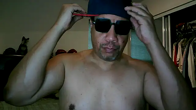 Snapshot of pimpdaddy4ever chatting on December 15, 8:47 pm pimpdaddy4ever online show from December 15, 8:47 pm