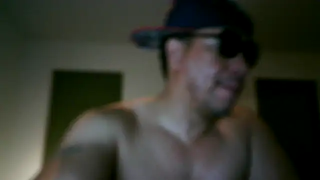 Snapshot of pimpdaddy4ever chatting on December 28, 12:36 am pimpdaddy4ever online show from December 28, 12:36 am