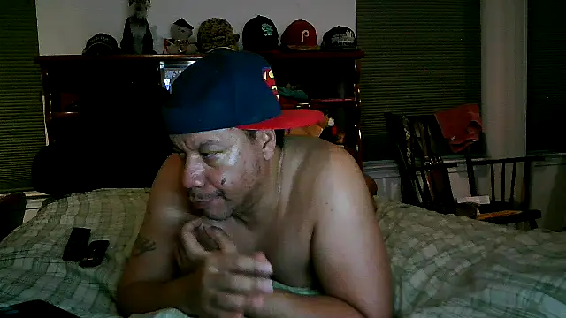 Snapshot of pimpdaddy4ever chatting on January 1, 7:41 am pimpdaddy4ever online show from January 1, 7:41 am