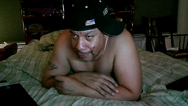 Snapshot of pimpdaddy4ever chatting on January 15, 1:56 am pimpdaddy4ever online show from January 15, 1:56 am