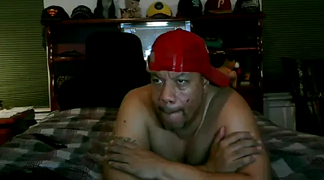 Snapshot of pimpdaddy4ever chatting on January 30, 3:11 am pimpdaddy4ever online show from January 30, 3:11 am