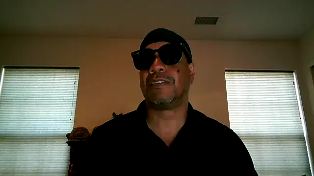 Snapshot of pimpdaddy4ever chatting on April 13, 9:31 pm pimpdaddy4ever online show from April 13, 9:31 pm
