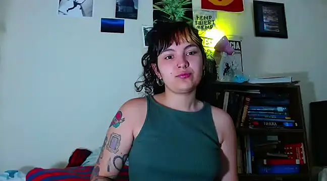 sweetiee mary online show from February 12, 4:33 pm