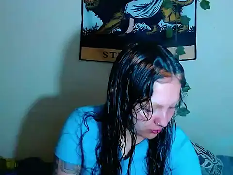 Snapshot of sweetiee_mary chatting on December 14, 6:08 am sweetiee mary online show from December 14, 6:08 am