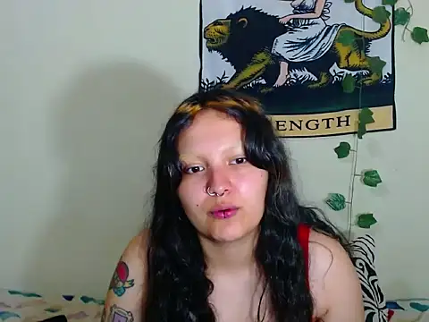 Snapshot of sweetiee_mary chatting on December 22, 8:17 pm sweetiee mary online show from December 22, 8:17 pm