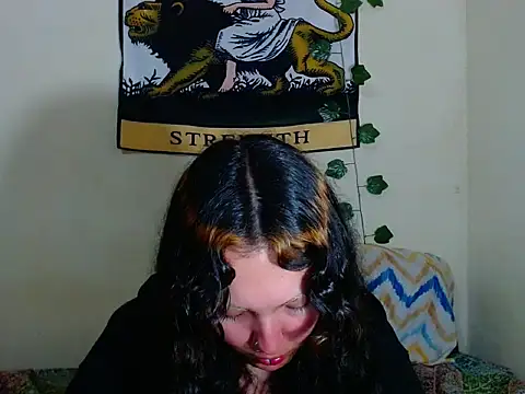 Snapshot of sweetiee_mary chatting on January 7, 12:24 am sweetiee mary online show from January 7, 12:24 am