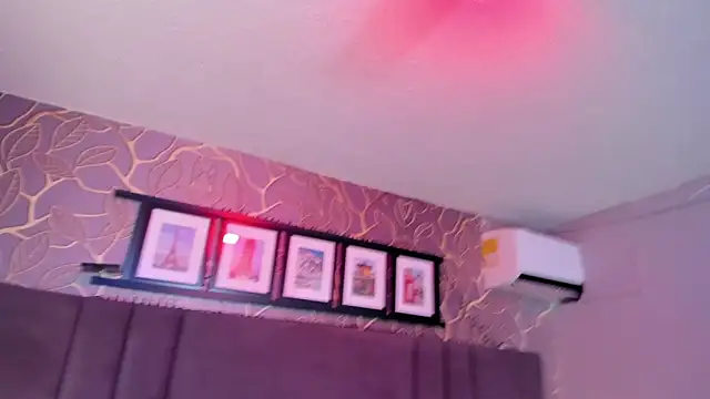 selene tylor  online show from January 3, 4:11 am