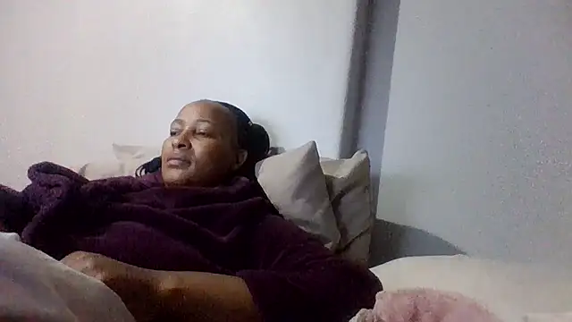 BabeAssXX online show from November 9, 3:05 am