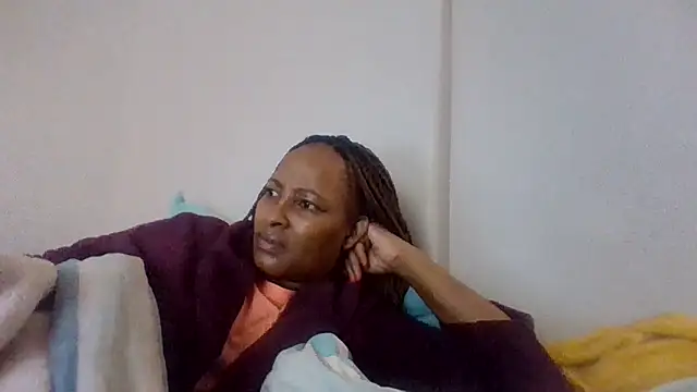 BabeAssXX online show from May 11, 6:41 am