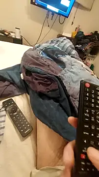 Snapshot of RunawayGraffiti9 chatting on February 11, 5:34 am RunawayGraffiti9 online show from February 11, 5:34 am