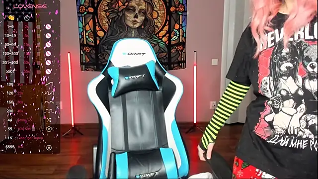 Snapshot of Project_hisoka chatting on November 9, 3:27 am Project hisoka online show from November 9, 3:27 am