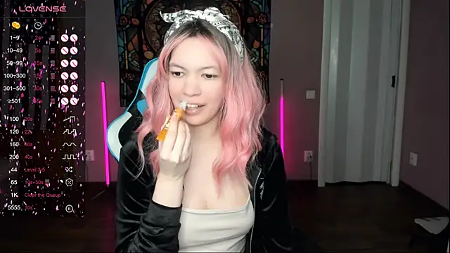 Snapshot of Project_hisoka chatting on December 21, 1:24 am Project hisoka online show from December 21, 1:24 am