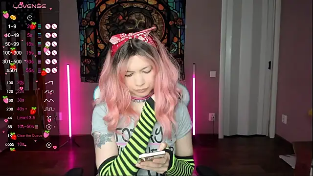 Snapshot of Project_hisoka chatting on January 15, 4:11 pm Project hisoka online show from January 15, 4:11 pm