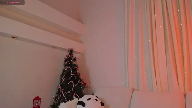 Snapshot of Lettie_brooks chatting on December 21, 9:00 pm Lettie brooks online show from December 21, 9:00 pm