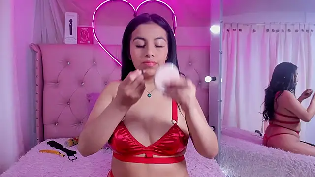 Snapshot of Emma_collins23 chatting on September 23, 2:25 am Emma collins23 online show from September 23, 2:25 am