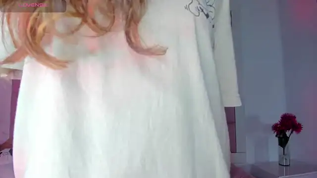 little-Emma online show from January 8, 3:19 am